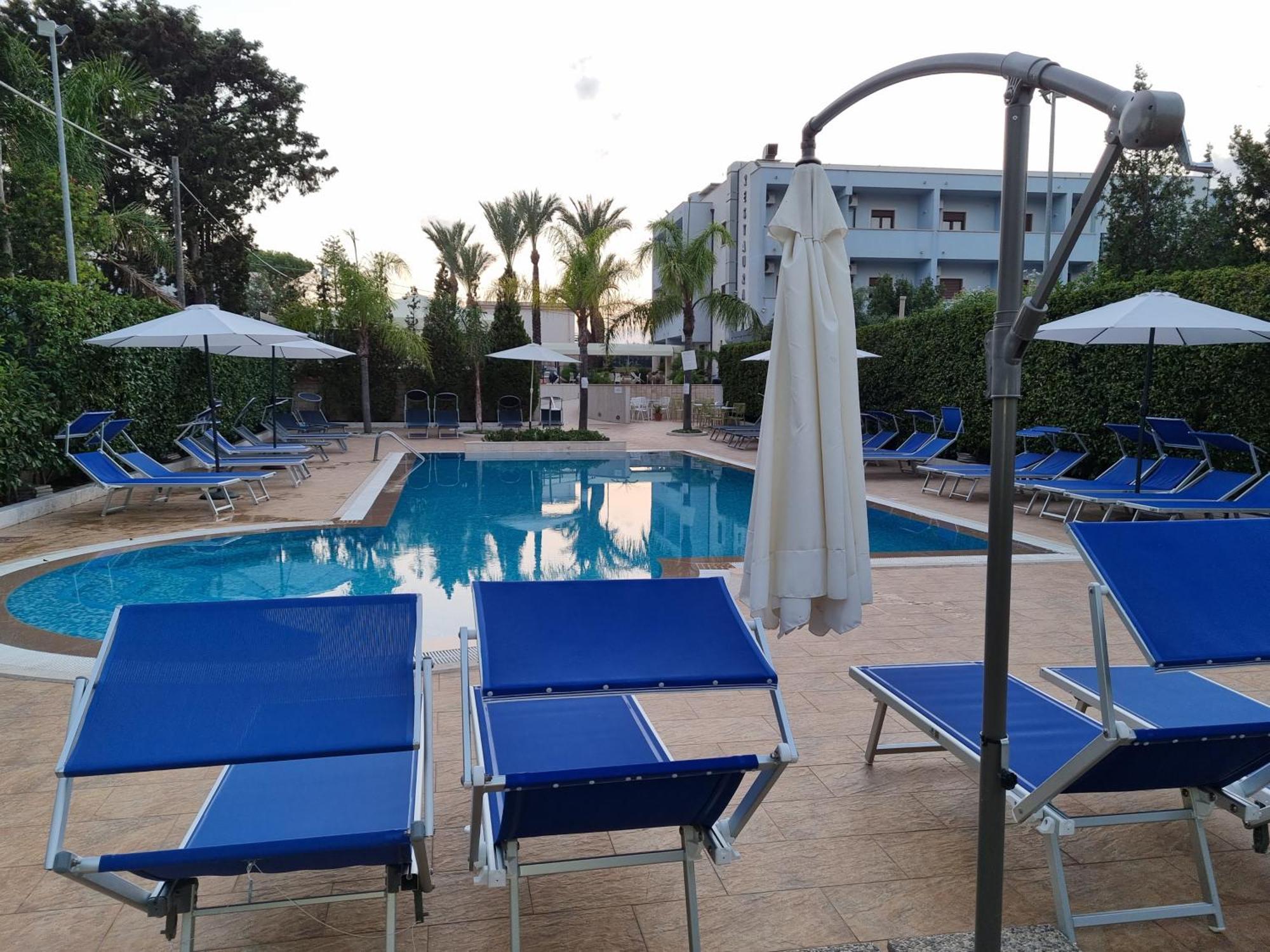 Hotel Costa Azul Balestrate ภายนอก รูปภาพ